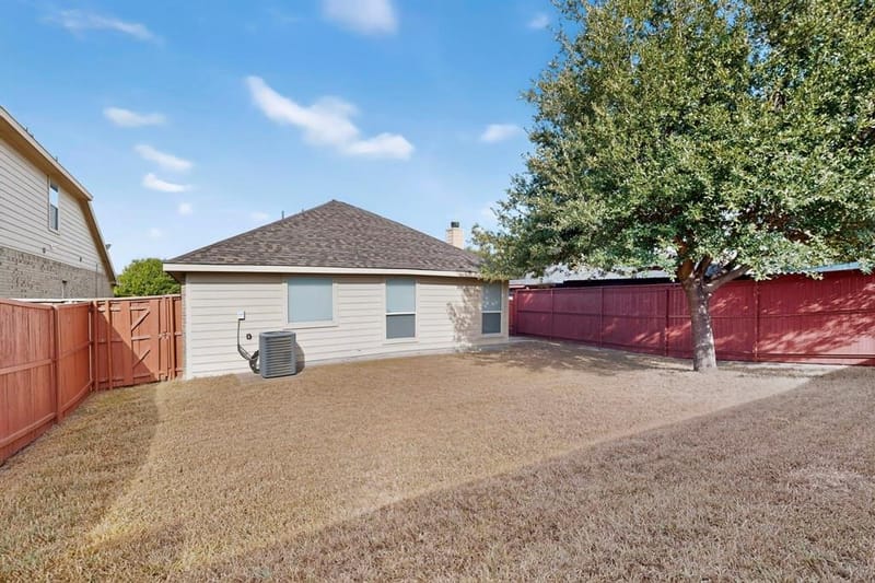 2954 Cowboy Drive, Dallas TX 75237 - Photo 36