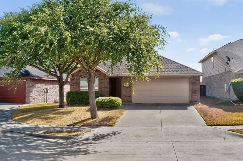 2954 Cowboy Drive, Dallas TX 75237