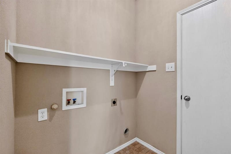 2954 Cowboy Drive, Dallas TX 75237 - Photo 34