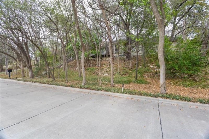 2001 Deepdale Drive, Westover Hills TX 76107 - Photo 36