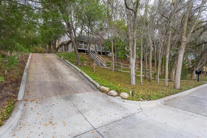 2001 Deepdale Drive, Westover Hills TX 76107 - Photo 35