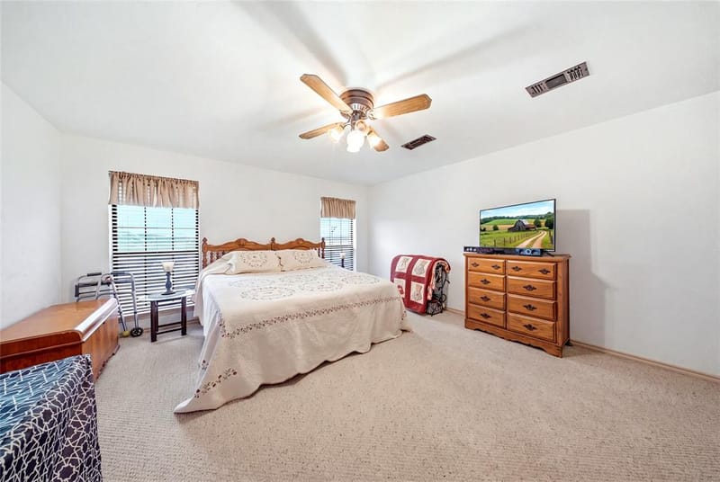 6411 W Line Road, Collinsville TX 76240 - Photo 12