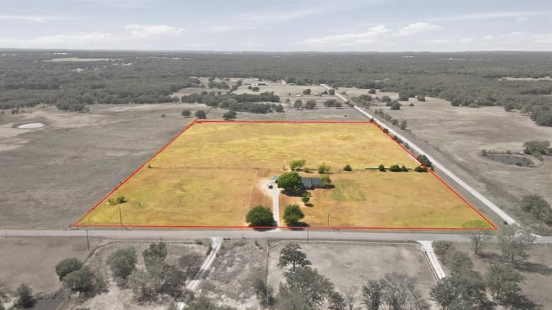 6411 W Line Road, Collinsville TX 76240