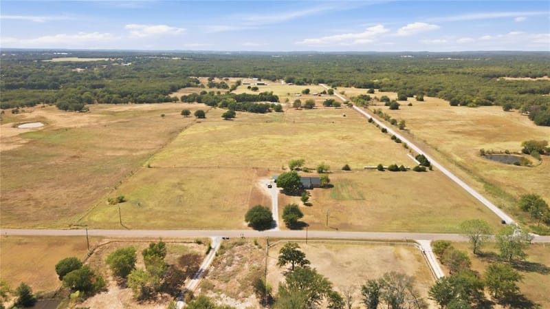 6411 W Line Road, Collinsville TX 76240 - Photo 30