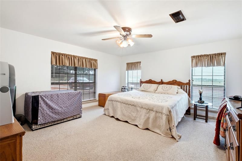 6411 W Line Road, Collinsville TX 76240 - Photo 14