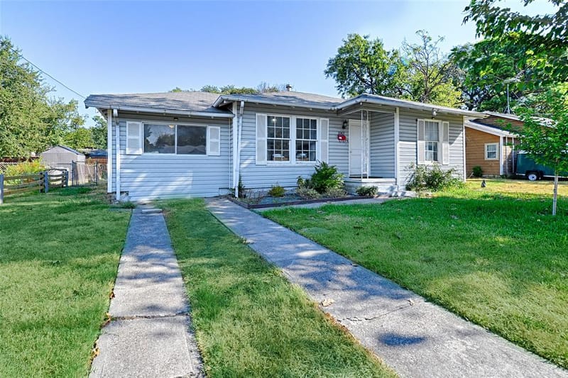 1007 E Russell Avenue, Carrollton TX 75006