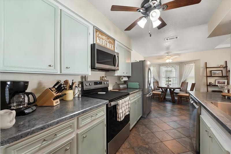 1204 Chester Street, Cleburne TX 76033 - Photo 9