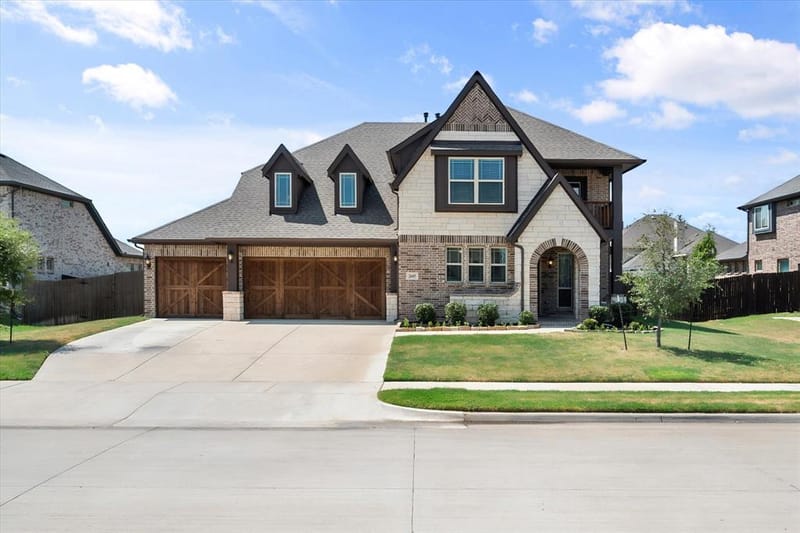 2605 Dylan Lane, Mansfield TX 76063 - Photo 2