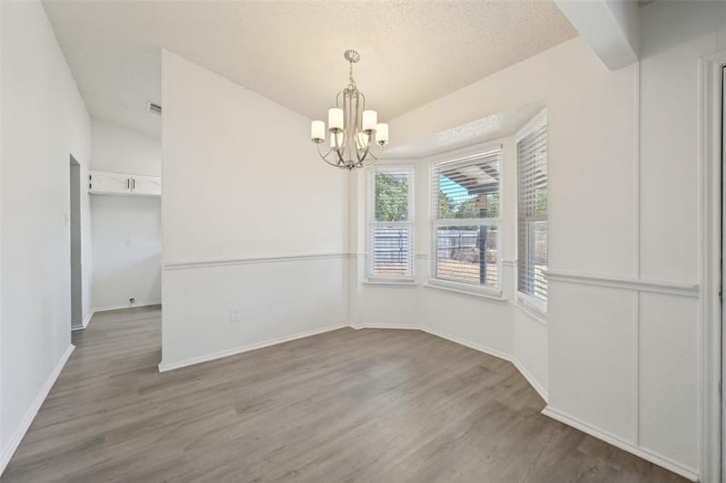 6107 Yorkford Drive, Arlington TX 76001 - Photo 6