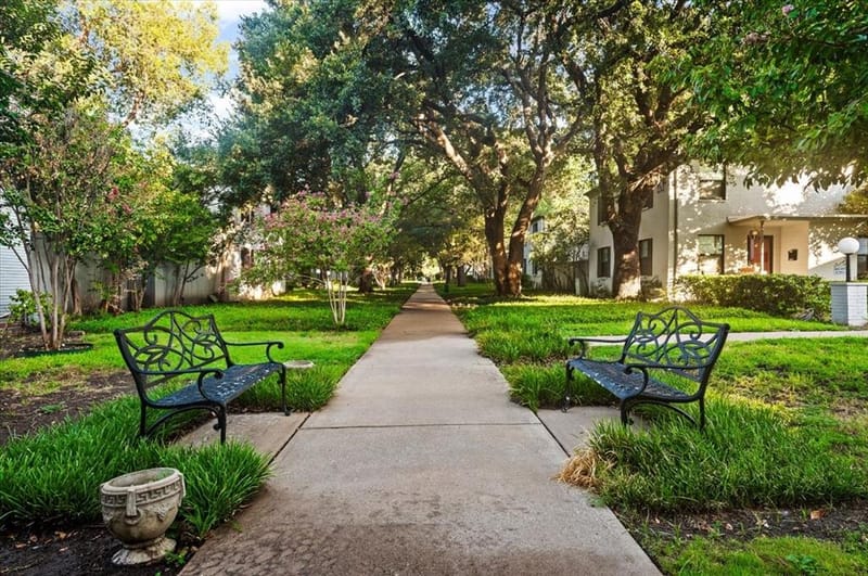 4918 Lahoma Street # 4918, Dallas TX 75235 - Photo 20
