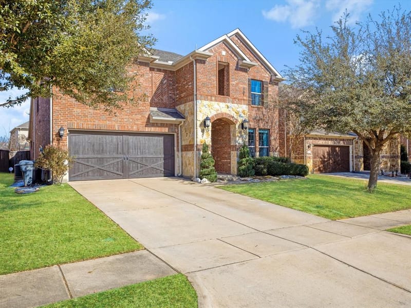 3916 Brook Wood Drive, McKinney TX 75071 - Photo 3