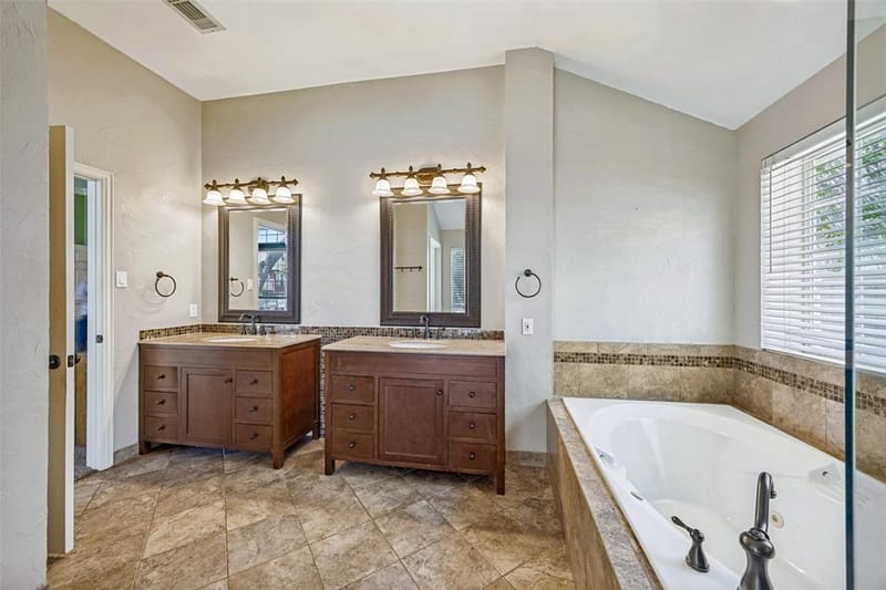 821 Shorewood Drive, Coppell TX 75019 - Photo 14