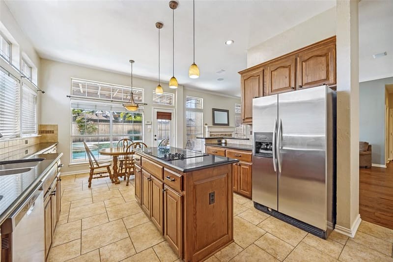 821 Shorewood Drive, Coppell TX 75019 - Photo 8