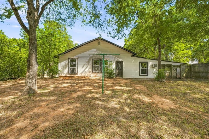 403 N Gaither Street, Glen Rose TX 76043 - Photo 26