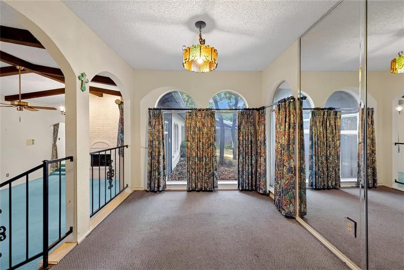 908 Chestnut Drive, Arlington TX 76012 - Photo 13