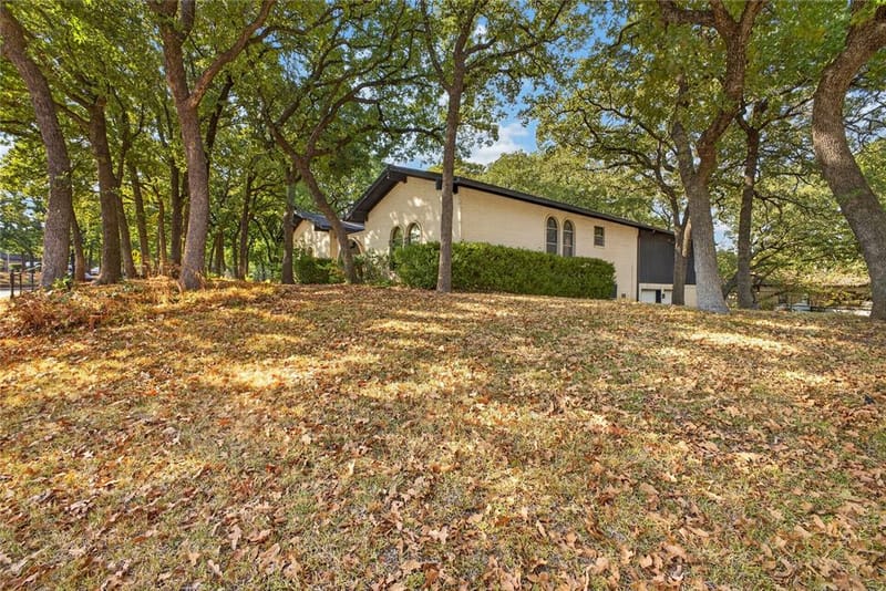 908 Chestnut Drive, Arlington TX 76012 - Photo 36