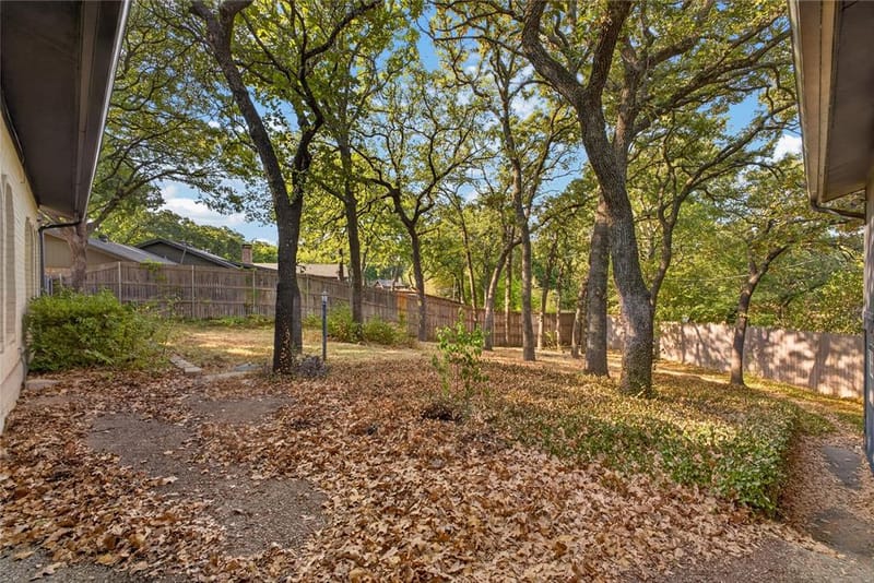 908 Chestnut Drive, Arlington TX 76012 - Photo 35