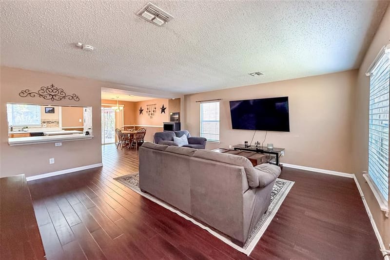10084 Chapel Ridge Drive, Fort Worth TX 76116 - Photo 6