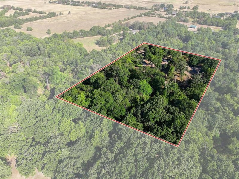 2126 County Road 1450, Bonham TX 75418 - Photo 32