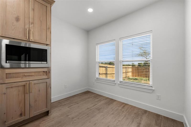 300 Johnson Street, McGregor TX 76657 - Photo 6