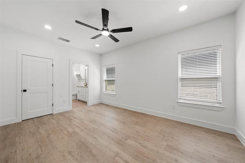 300 Johnson Street, McGregor TX 76657 - Photo 9