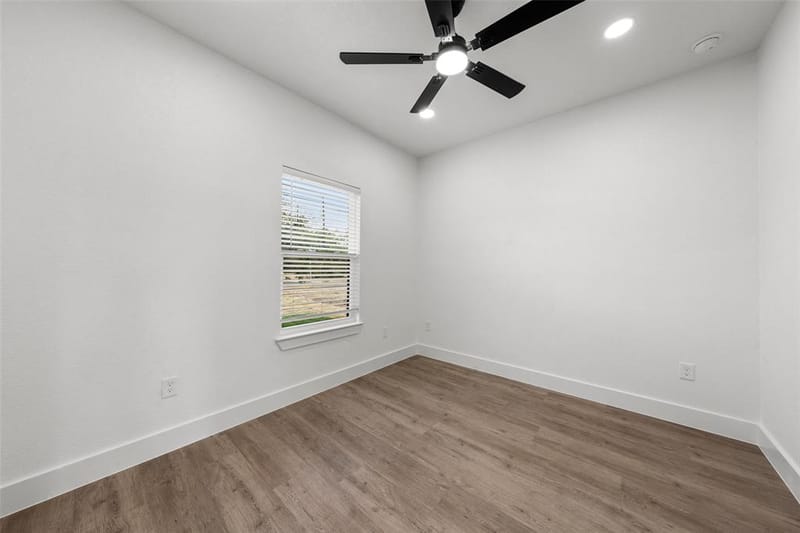 300 Johnson Street, McGregor TX 76657 - Photo 11