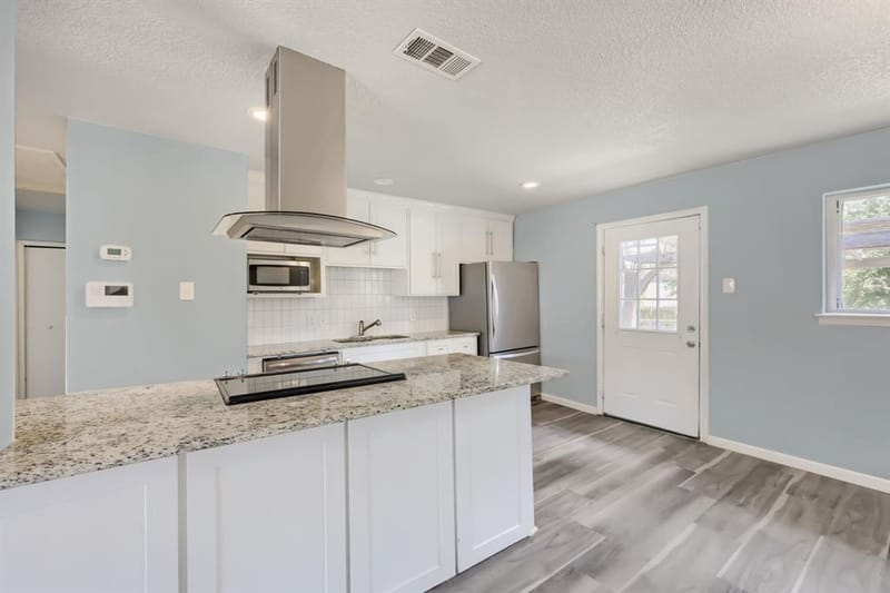 2706 Dewitt Street, Irving TX 75062 - Photo 10