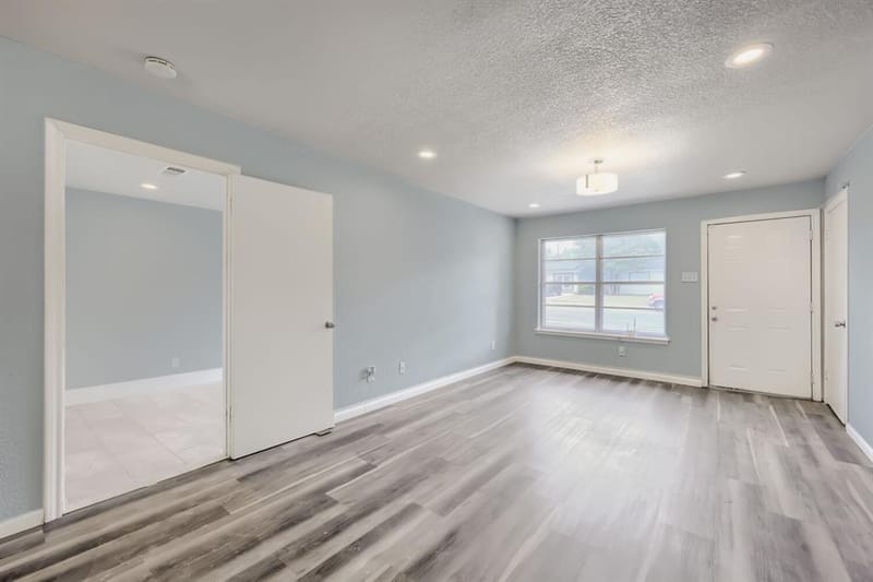 2706 Dewitt Street, Irving TX 75062 - Photo 4