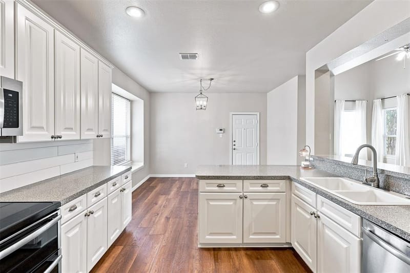 10124 Cedar Lake Drive, Providence Village TX 76227 - Photo 17