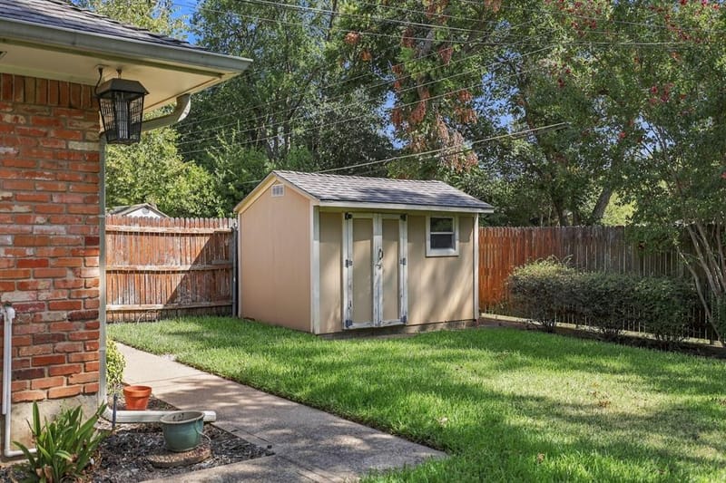 1710 Tennyson Drive, Arlington TX 76013 - Photo 34
