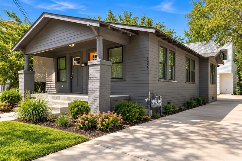 1009 Greer Street, Fort Worth TX 76102 - Photo 2
