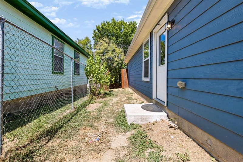 1005 E Harvey Avenue, Fort Worth TX 76104 - Photo 26