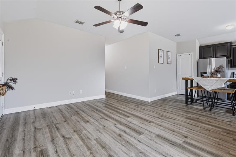 1005 E Harvey Avenue, Fort Worth TX 76104 - Photo 7