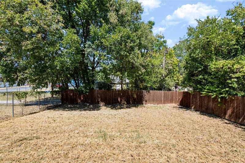 1005 E Harvey Avenue, Fort Worth TX 76104 - Photo 30