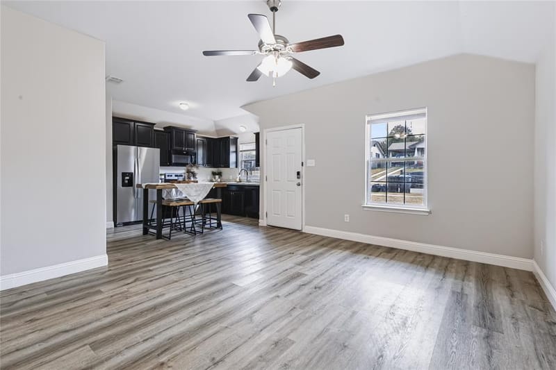 1005 E Harvey Avenue, Fort Worth TX 76104 - Photo 10