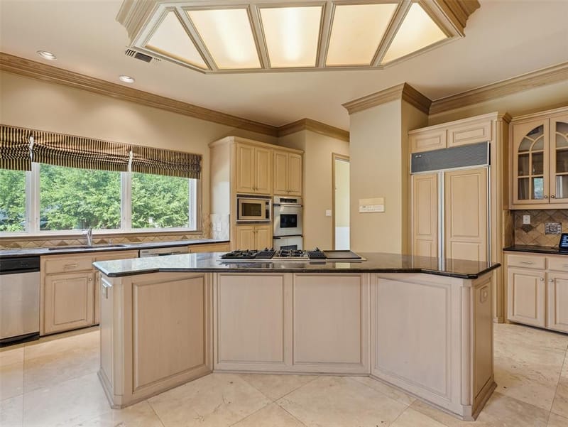 1700 Dowling Drive, Irving TX 75038 - Photo 9