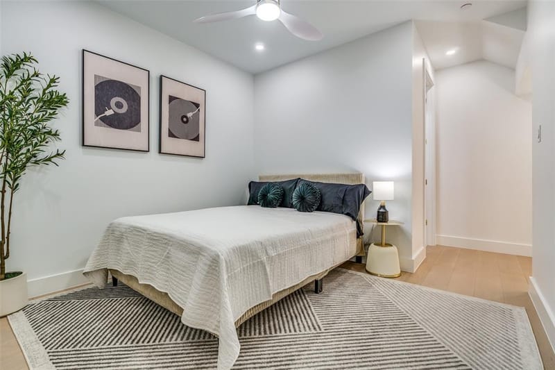 708 W 10th Street # 104, Dallas TX 75208 - Photo 29