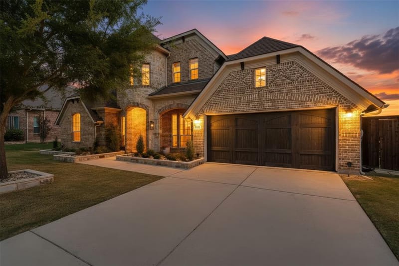 4430 Whispering Lake Drive, Frisco TX 75036 - Photo 2