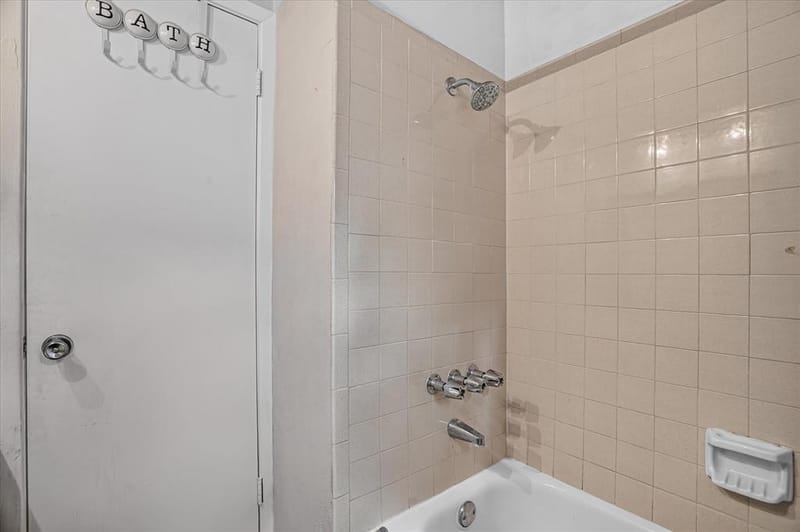 209 S Scott Street, Burleson TX 76028 - Photo 13