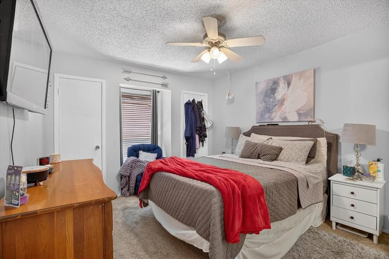 209 S Scott Street, Burleson TX 76028 - Photo 14