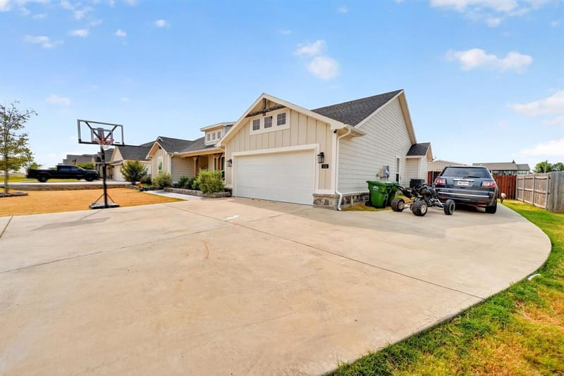 113 Ridgetop Trail, Rhome TX 76078 - Photo 3