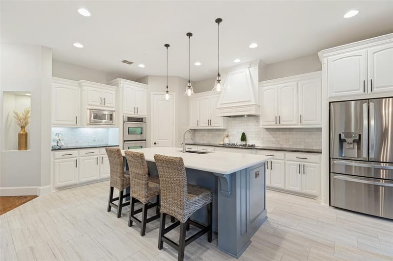 10757 Southbury Lane, Frisco TX 75033 - Photo 12
