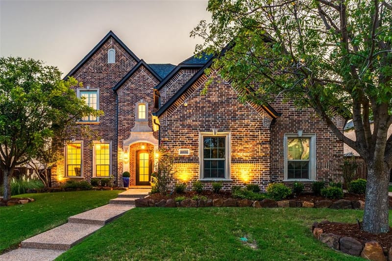 10757 Southbury Lane, Frisco TX 75033 - Photo 3