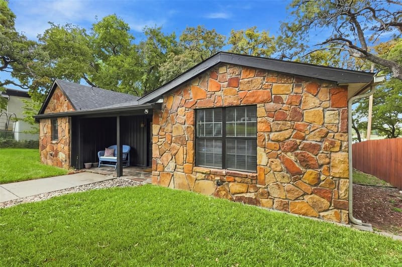 284 Shoreline Drive N, Azle TX 76020