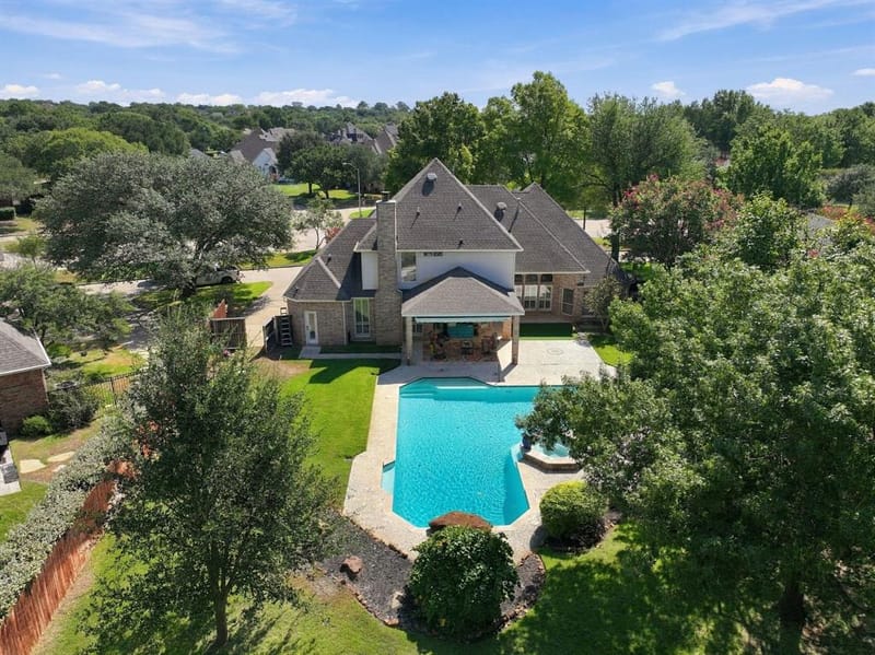 402 Southridge Lakes Parkway, Southlake TX 76092 - Photo 3
