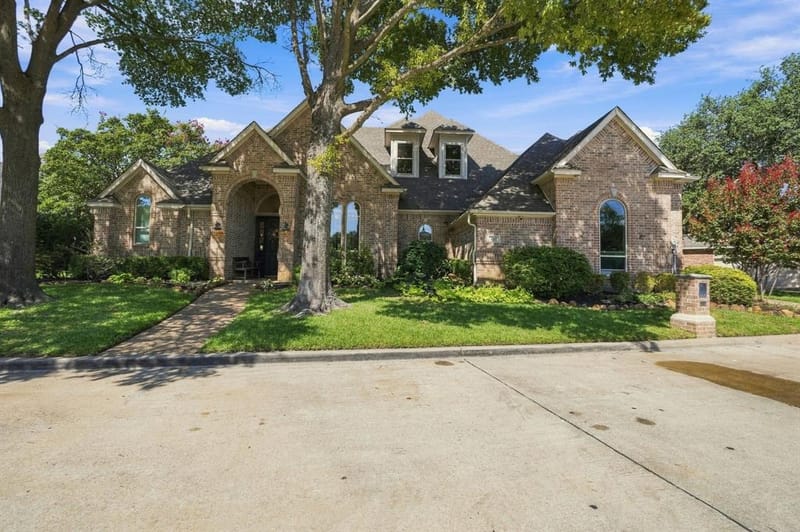 402 Southridge Lakes Parkway, Southlake TX 76092