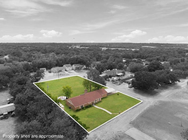 101 W Avenue G, Valley Mills TX 76689 - Photo 2