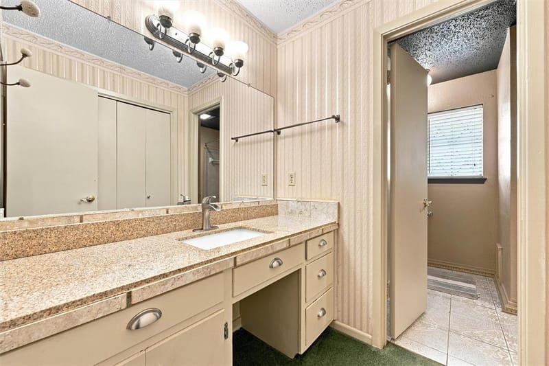 101 W Avenue G, Valley Mills TX 76689 - Photo 24