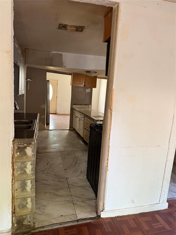 233 W Hammond Street, Lancaster TX 75146 - Photo 6