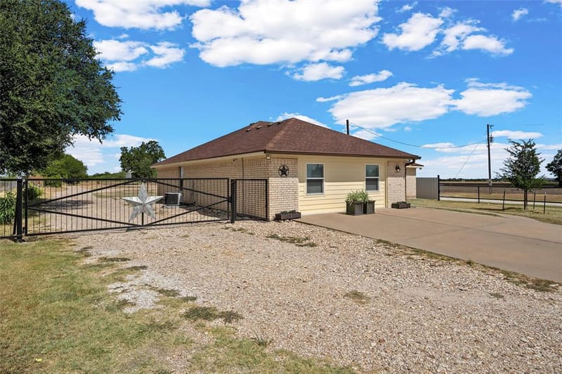 1478 Galaxy Road, Woodway TX 76712 - Photo 4
